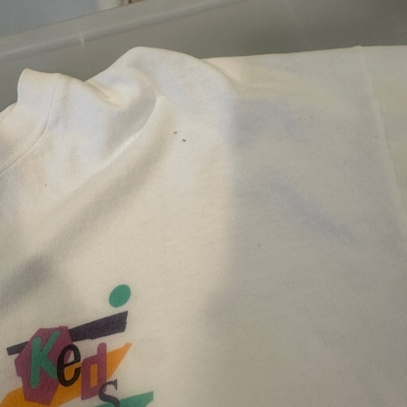 Vintage Keds White Graphic T-Shirt from the 80s - Picture 5 of 8